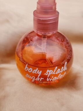 H&M Sugar Violet Body Splash